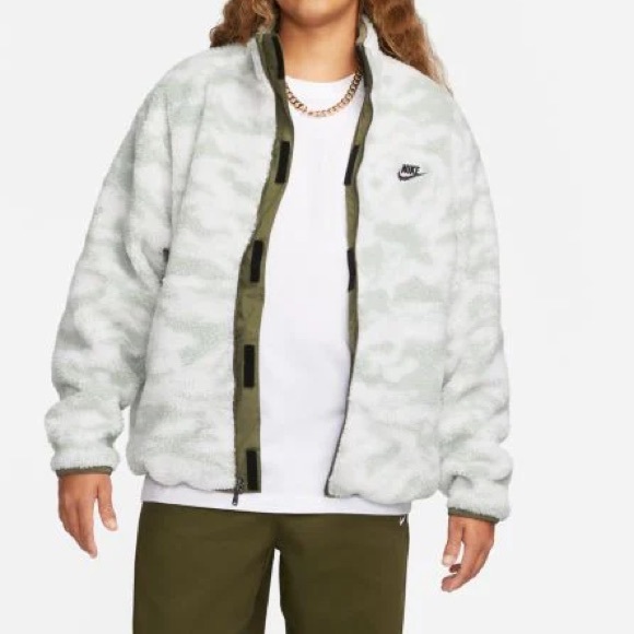 NEW!! Nike Reversible Club Plus Winter Jacket - Small - Picture 2 of 14